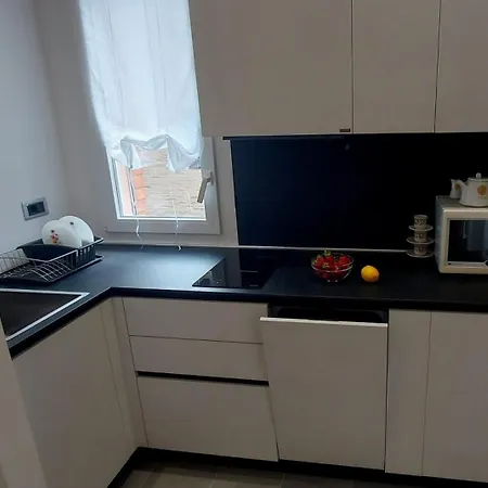 Unangolodibologna Apartment Bologna