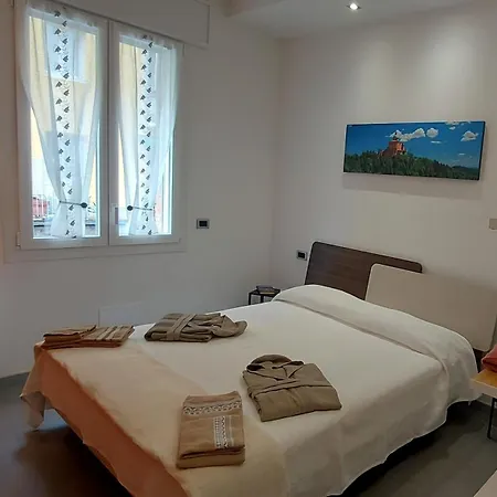 Apartament Unangolodibologna Bolonia